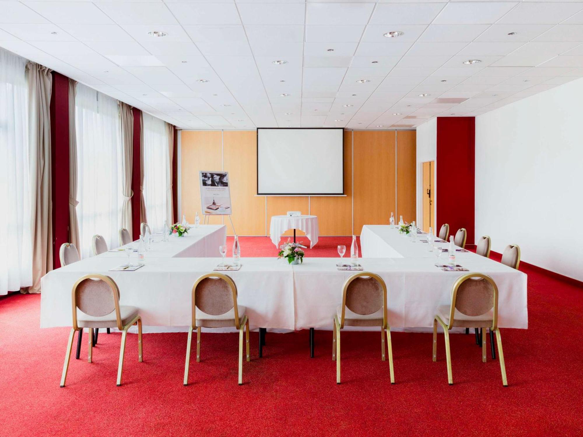 Mercure Pont De Loire