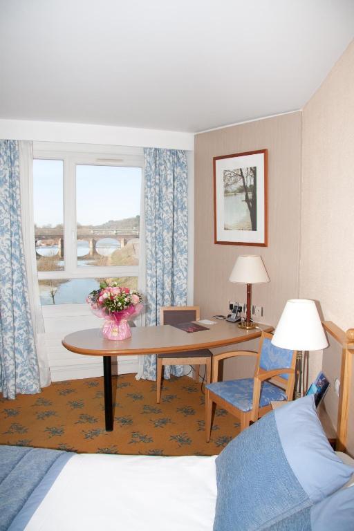Mercure Pont De Loire Hotel Nevers