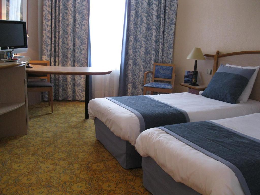 Mercure Pont De Loire Hotel